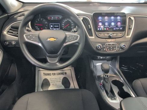 Used 2022 Chevrolet Malibu LT FWD image 18