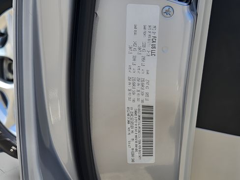 Used 2018 Chrysler Pacifica Limited FWD image 32