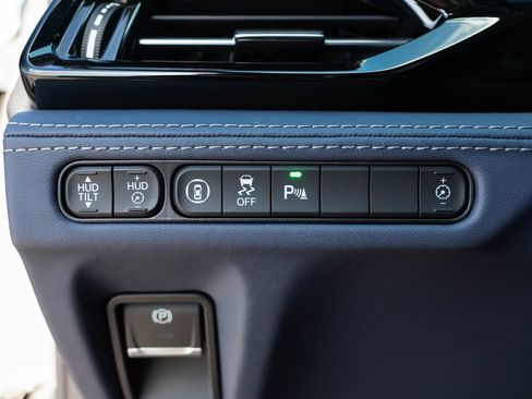 Certified 2025 Acura MDX Type S AWD/4WD image 31