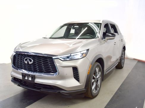 Used 2023 INFINITI QX60 Luxe w/ Cargo Package AWD/4WD image 4
