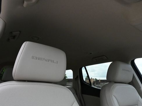 Used 2023 GMC Acadia Denali AWD/4WD image 28