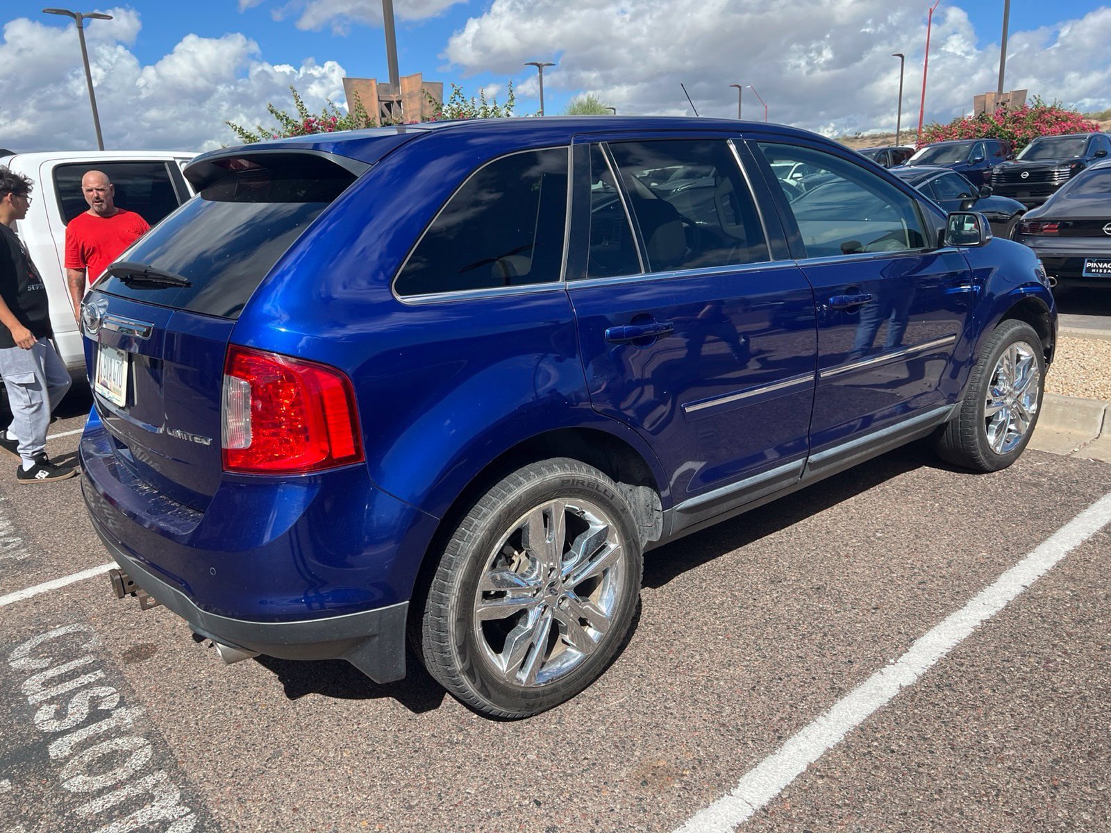 Used 2014 Ford Edge Limited w/ Driver Entry Package FWD image 7