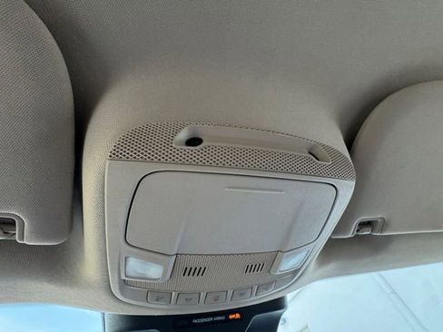 Used 2022 Ford Expedition XLT RWD image 25