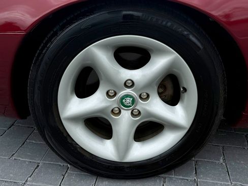 Used 1997 Jaguar XK8 Convertible RWD image 39
