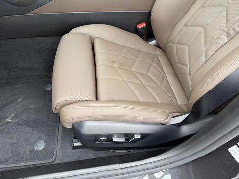 Used 2026 BMW 530i w/ Premium Package RWD image 12