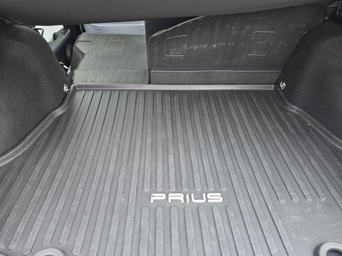 Used 2016 Toyota Prius Two FWD image 12