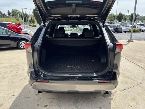 Used 2020 Toyota RAV4 XSE w/ XSE Grade Weather Package AWD/4WD image 31