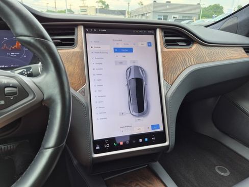 Used 2018 Tesla Model S 100D AWD/4WD image 16