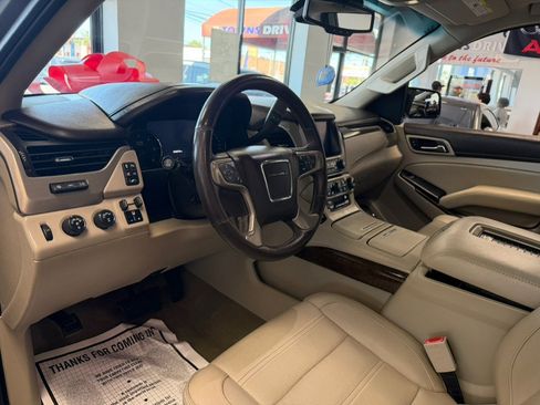 Used 2018 GMC Yukon XL Denali AWD/4WD image 17