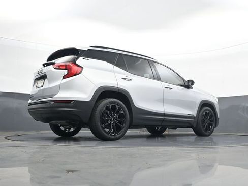 Used 2021 GMC Terrain SLE w/ Driver Convenience Package FWD image 25