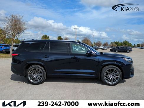 Used 2024 Lexus TX 350 AWD image 4