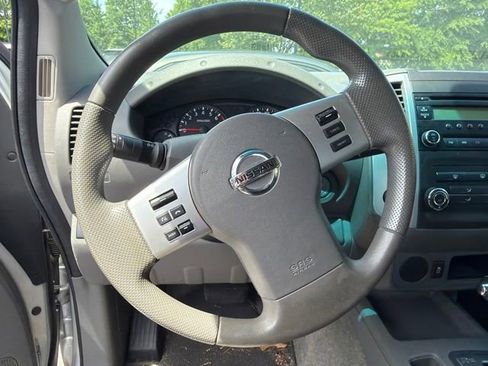 Used 2015 Nissan Frontier S RWD image 12