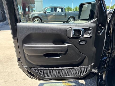 Used 2024 Jeep Gladiator Sport AWD/4WD image 27