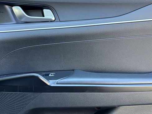 Used 2023 Kia K5 LXS image 19