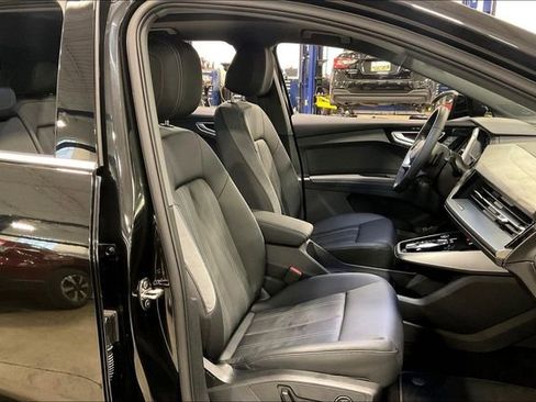 Used 2025 Audi Q4 e-tron Premium Plus w/ Premium Plus image 7