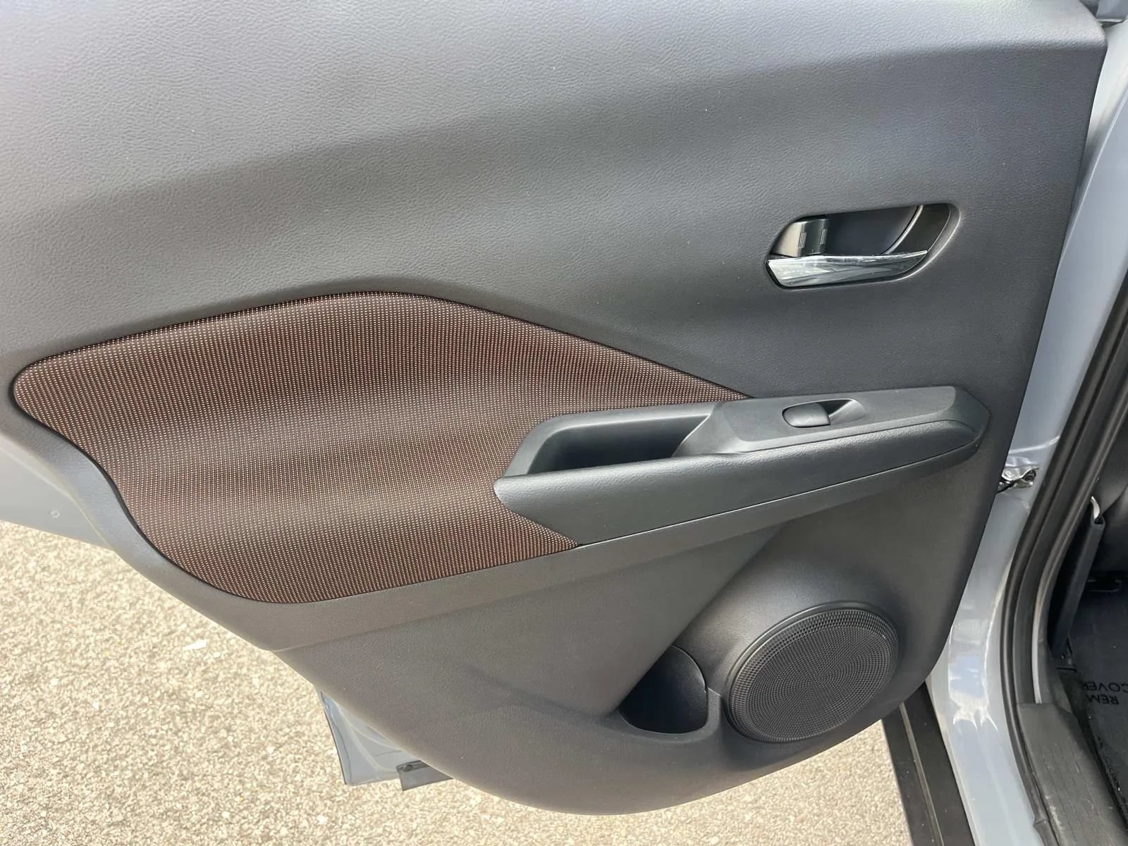 Used 2024 Nissan Kicks SR FWD image 18