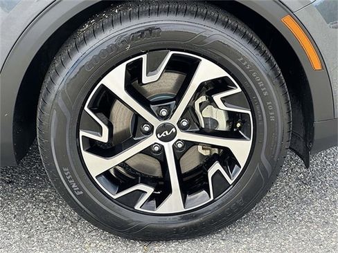 Used 2023 Kia Sportage EX image 9
