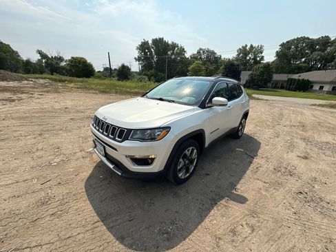 Used 2018 Jeep Compass Limited w/ Safe & Security Group AWD/4WD image 3