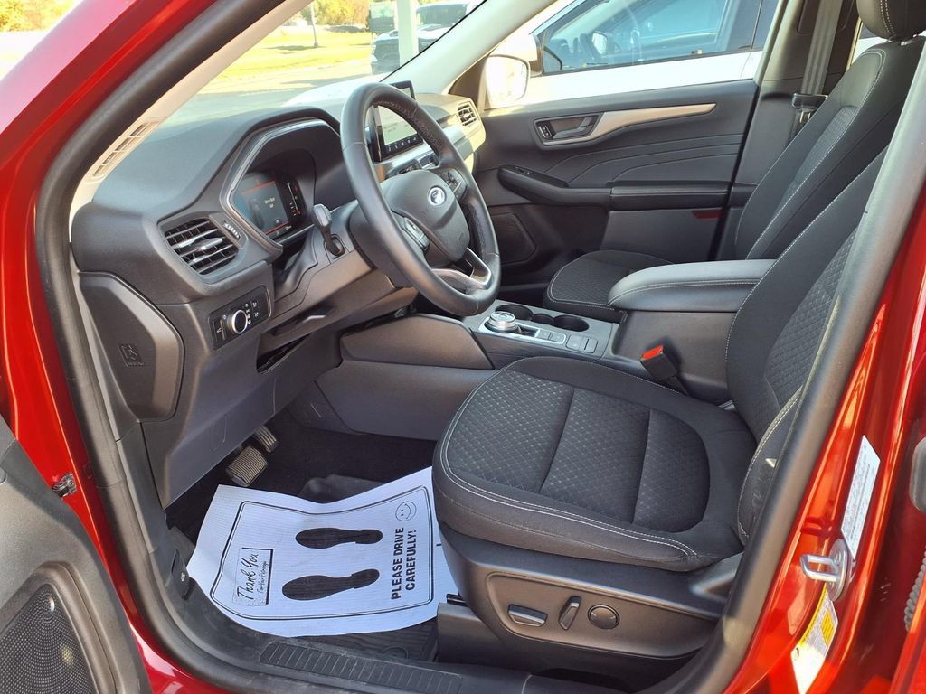 Used 2023 Ford Escape Active FWD image 15