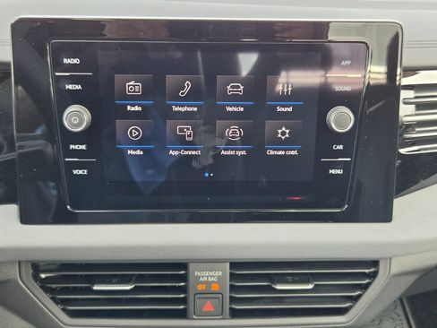 New 2026 Volkswagen Jetta SE FWD image 16