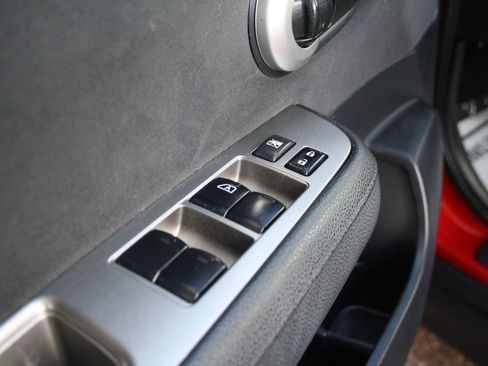 Used 2012 Nissan Versa 1.8 S w/ Plus Pkg image 19