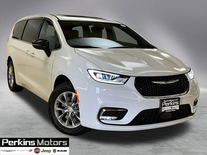 New 2026 Chrysler Pacifica Limited