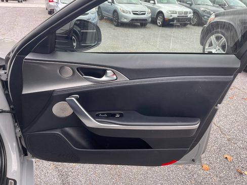 Used 2019 Kia Stinger GT1 image 38