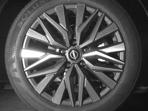 Used 2025 Nissan Altima 2.5 SV FWD image 13