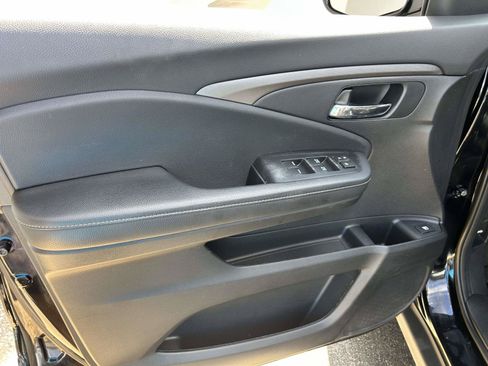 Certified 2023 Honda Ridgeline Sport image 12