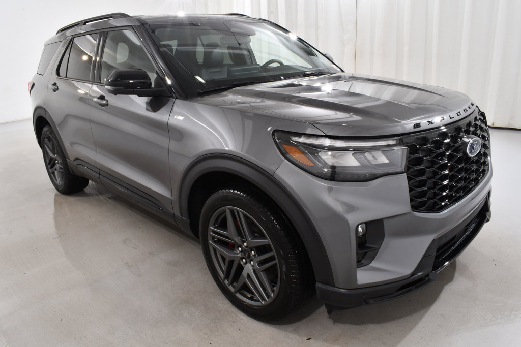 Used 2026 Ford Explorer ST-Line w/ ST-Line Street Pack AWD/4WD image 5