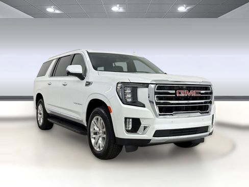 Used 2024 GMC Yukon XL SLT w/ SLT Premium Package AWD/4WD image 7