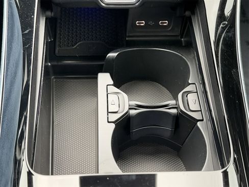 New 2025 Mercedes-Benz C 300 Sedan image 27