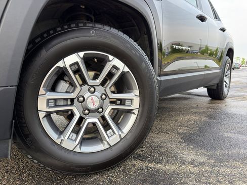 Used 2025 GMC Terrain Elevation AWD/4WD image 9