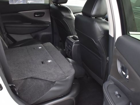 Used 2024 Nissan Murano SV w/ SV Midnight Edition Package image 16