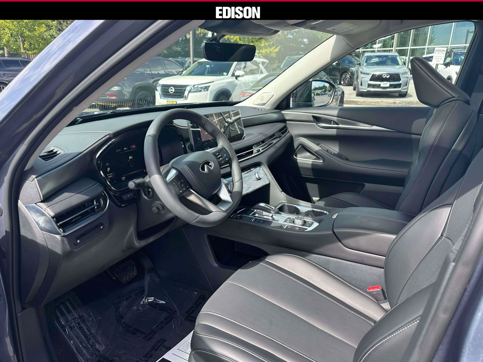 Used 2027 INFINITI QX60 Luxe w/ Cargo Package AWD/4WD image 14