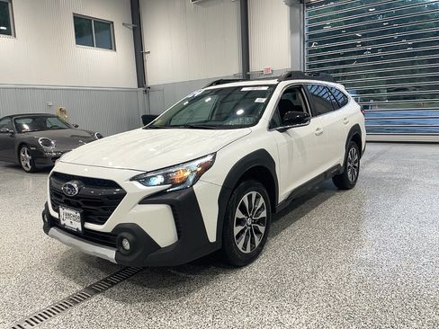 Used 2024 Subaru Outback Limited AWD/4WD image 2