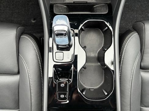 Certified 2026 Volvo XC40 B5 Plus w/ Protection Package Premier AWD/4WD image 26