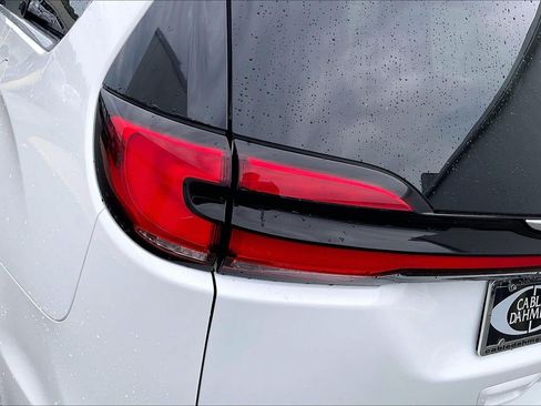 Used 2023 Chrysler Pacifica Pinnacle FWD image 29