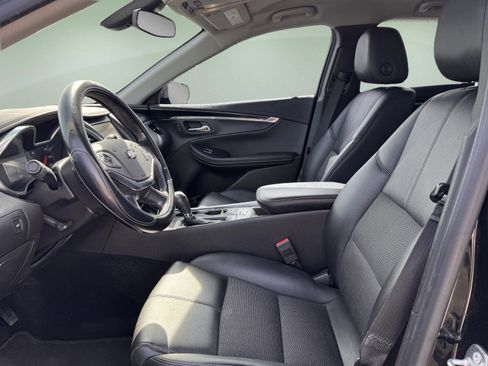 Used 2018 Chevrolet Impala LT image 5