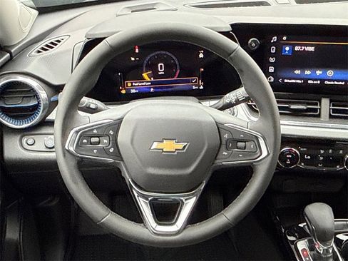 New 2026 Chevrolet Trax LT w/ Driver Confidence Package image 24