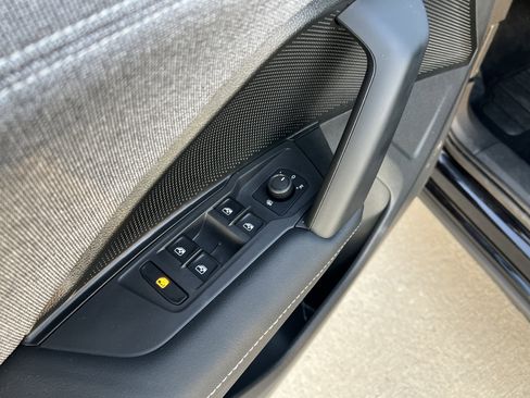 Certified 2025 Volkswagen Tiguan S image 14