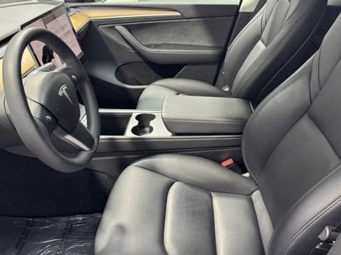 Used 2023 Tesla Model Y Long Range AWD/4WD image 19