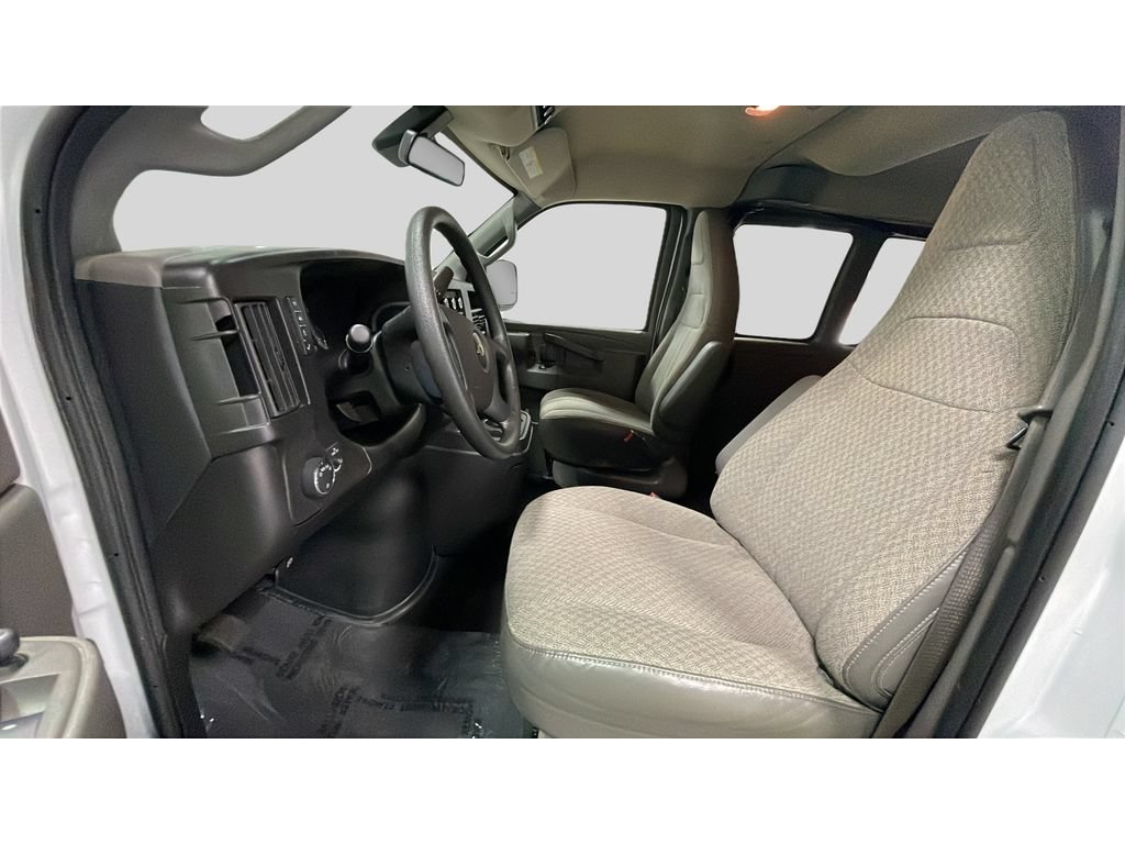 Used 2024 Chevrolet Express 3500 LT w/ LT Preferred Equipment Group RWD image 12