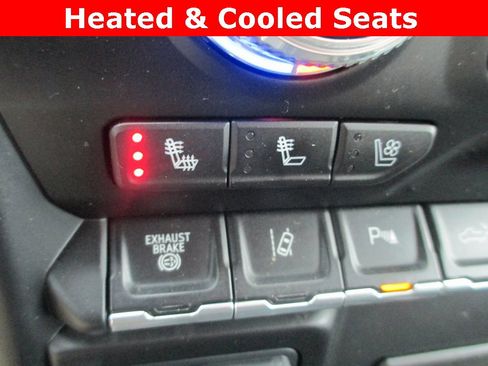 Used 2022 GMC Sierra 3500 Denali w/ Denali Ultimate Package image 16