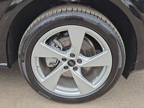 Certified 2025 Audi Q5 Premium Plus w/ Premium Plus image 27