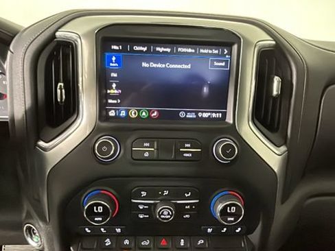 Used 2020 Chevrolet Silverado 1500 LTZ AWD/4WD image 23