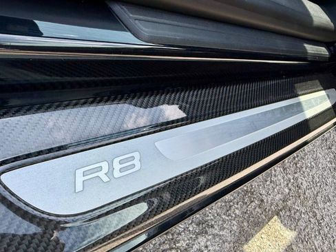Used 2012 Audi R8 V8 image 39