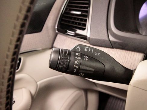 Used 2023 Volvo XC90 T8 Plus w/ Protection Package Premier image 43