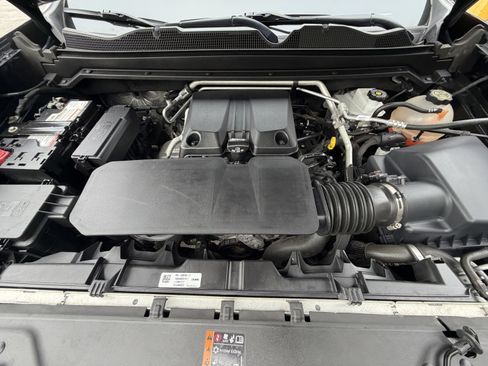 Used 2023 GMC Canyon AT4 w/ AT4 Premium Package AWD/4WD image 11