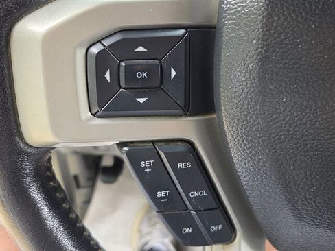 Certified 2022 Ford F250 Lariat w/ Lariat Ultimate Package AWD/4WD image 23